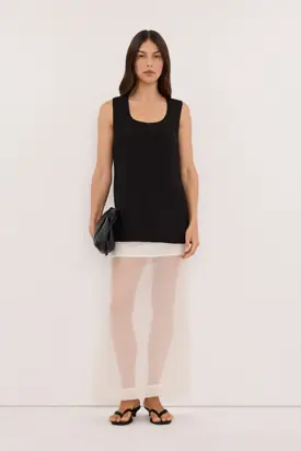 RUNA BLACK SCOOP NECK TOP from Dissh
