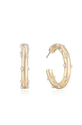 Spotted Pearl Hoop Earrings from Ettika